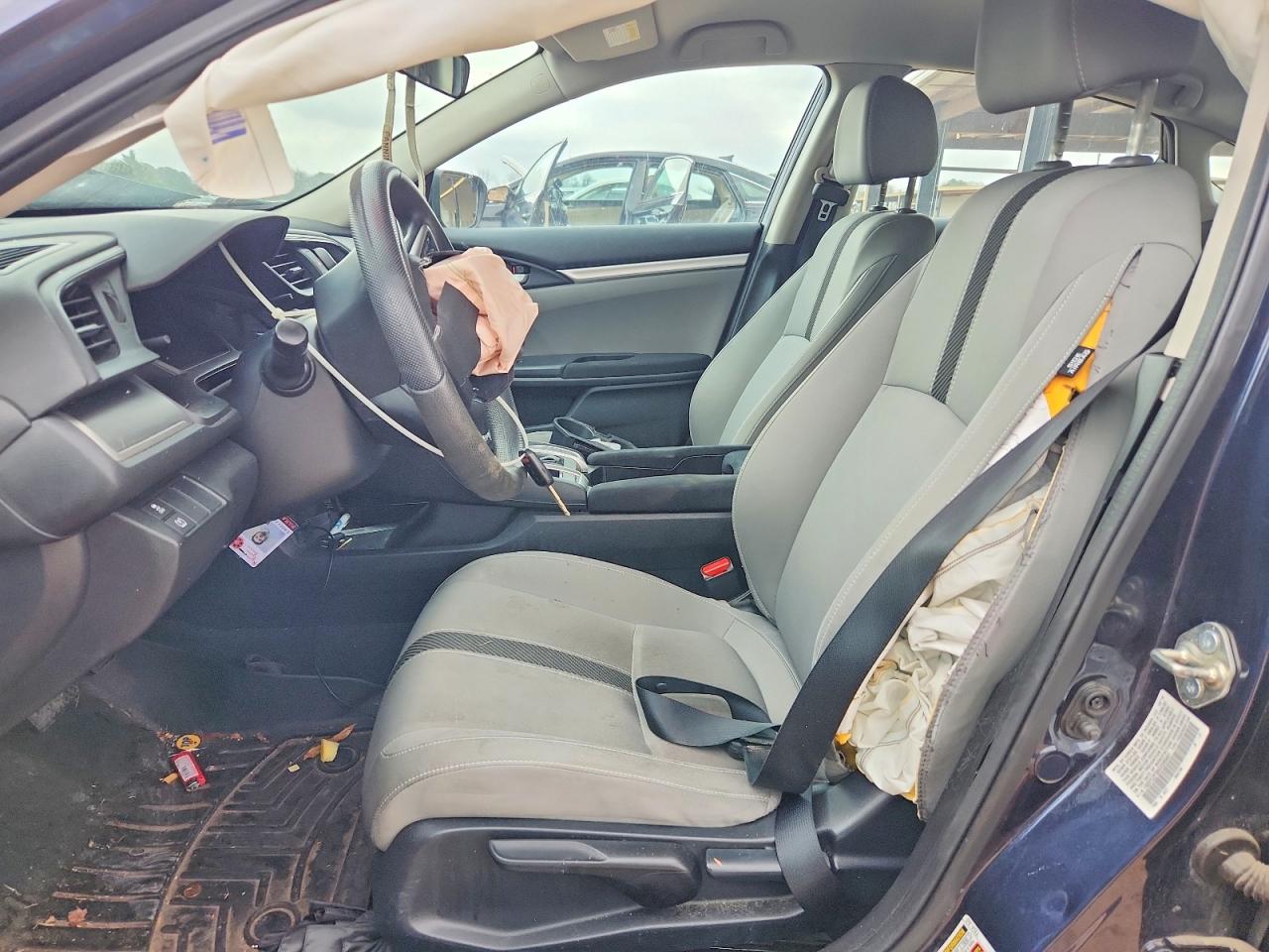 2016 HONDA CIVIC LX photo 7