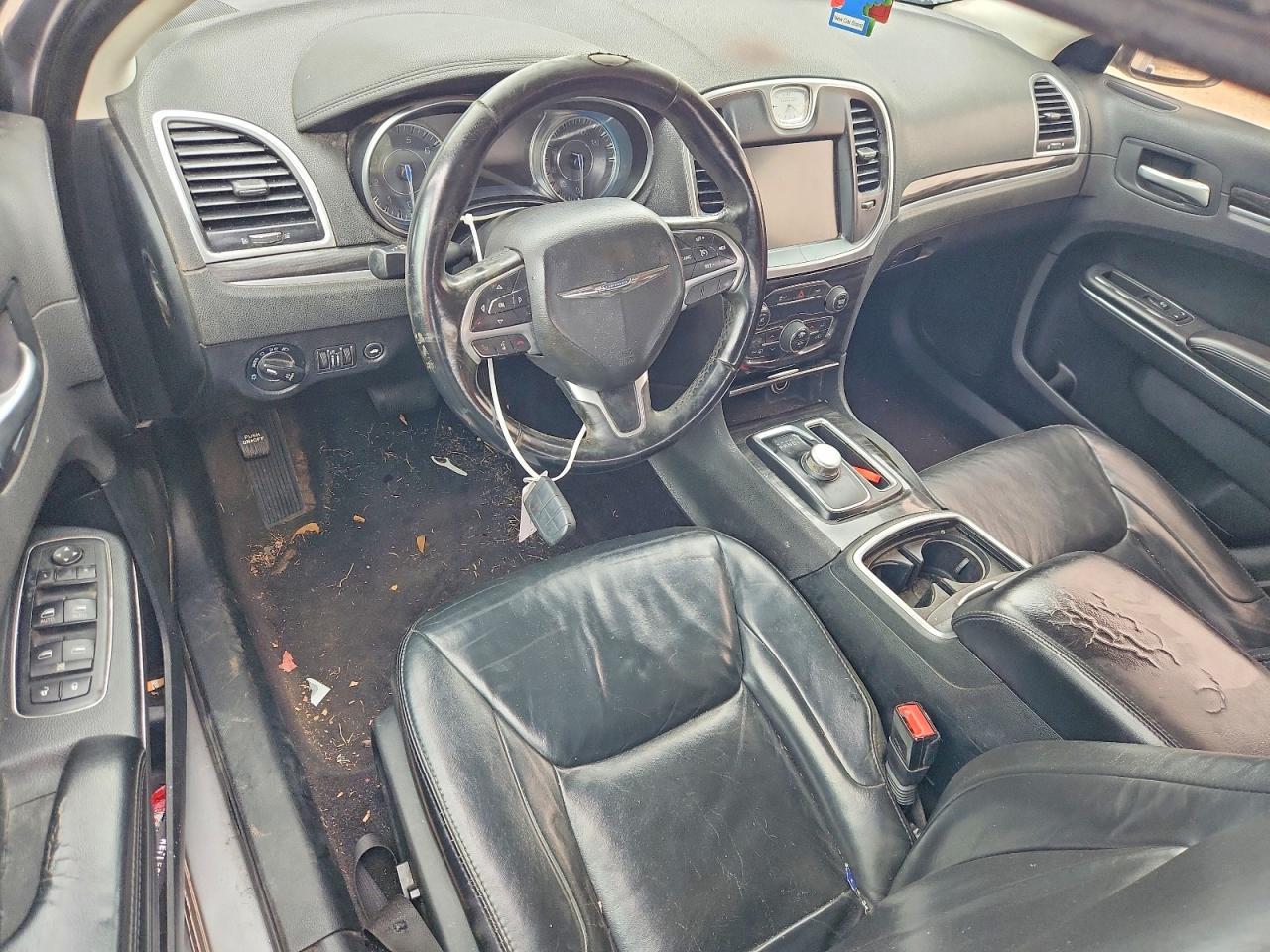 2016 CHRYSLER 300 LIMITED photo 8