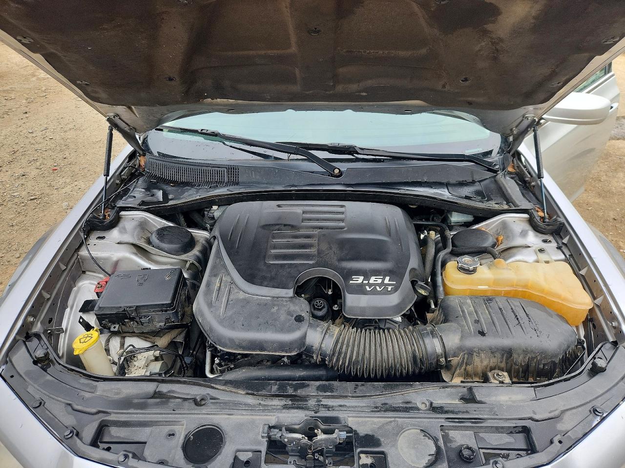 2016 CHRYSLER 300 LIMITED photo 11