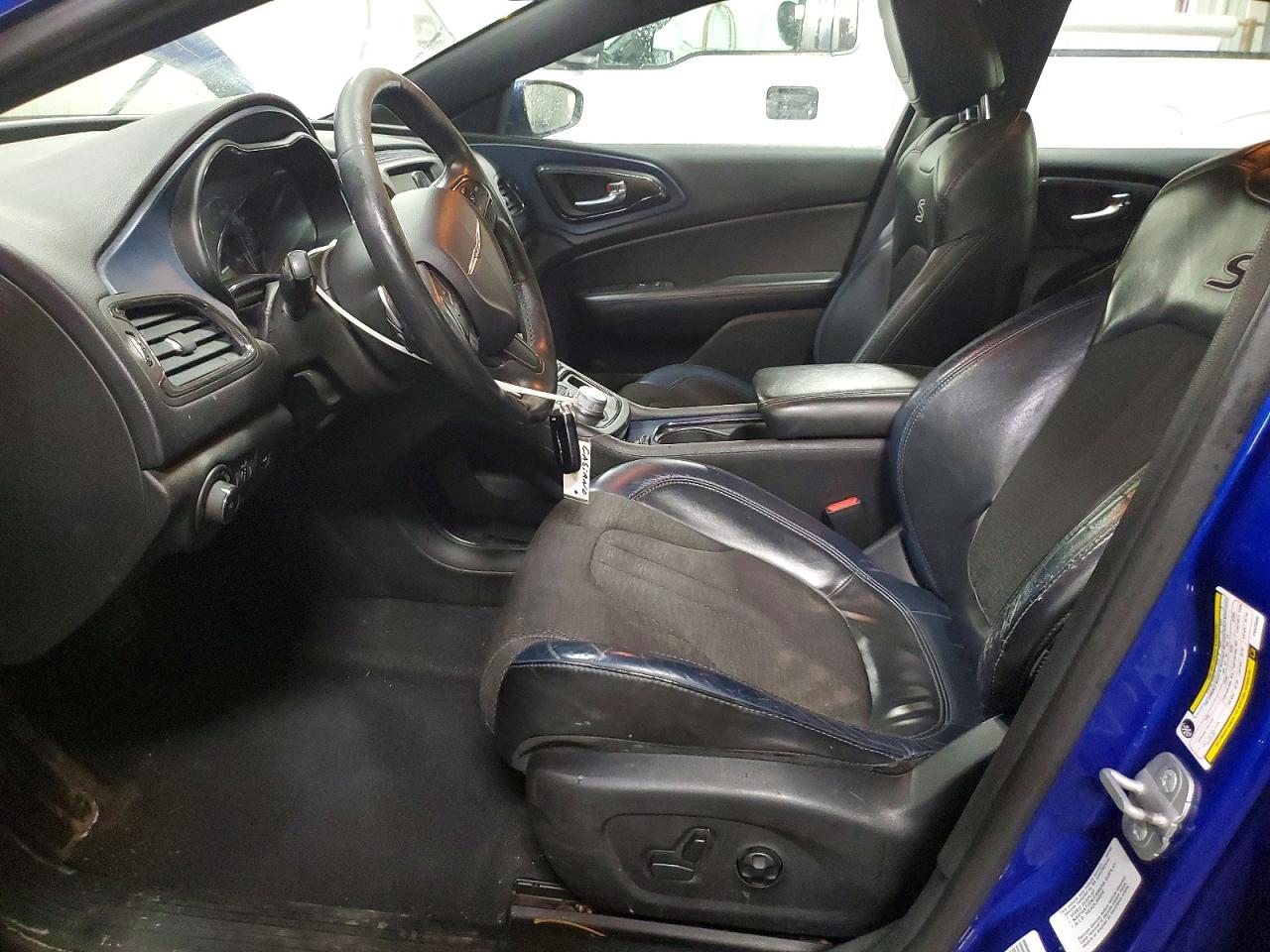 2015 CHRYSLER 200 S photo 13