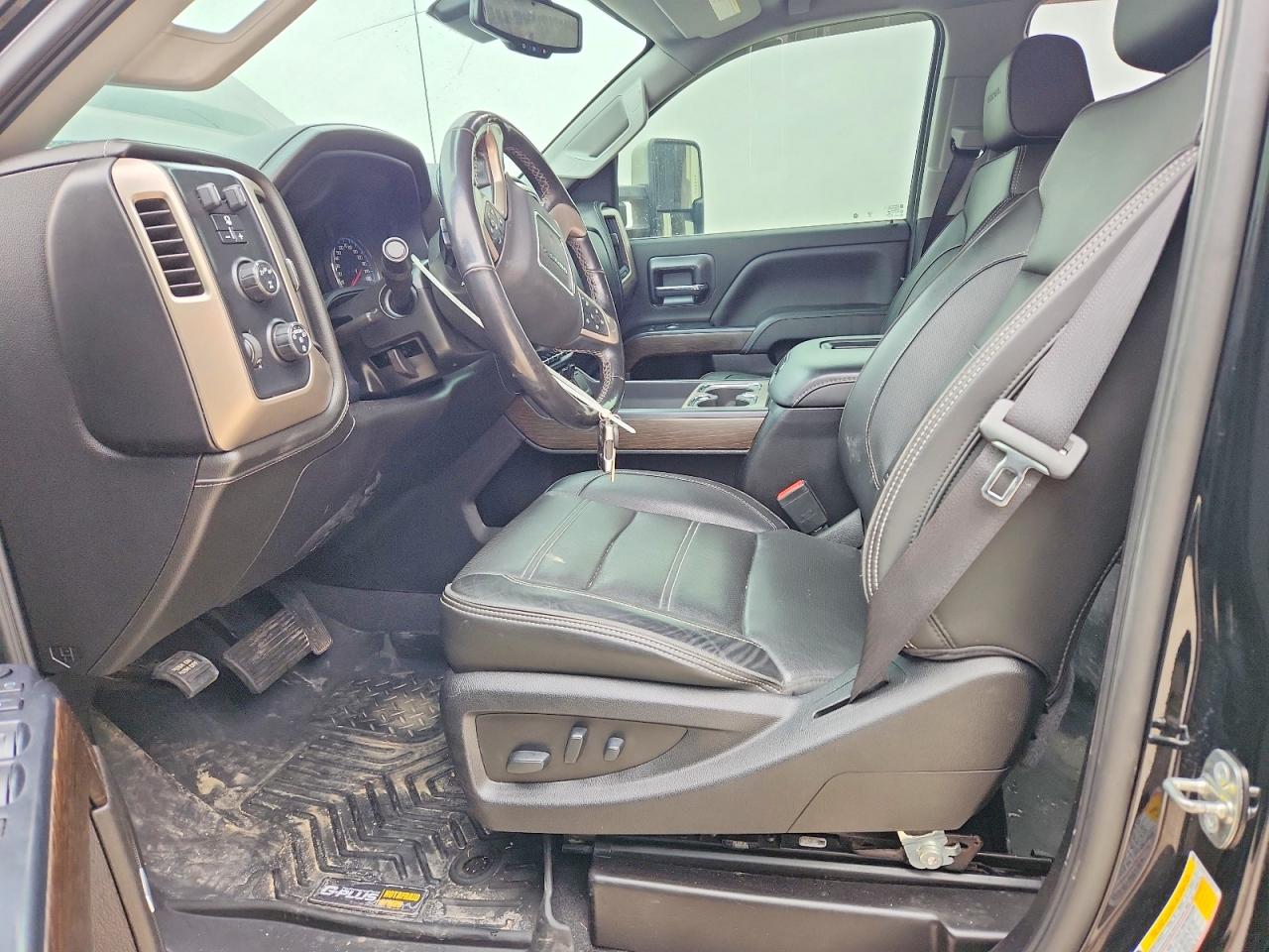 2019 GMC SIERRA K2500 DENALI photo 13