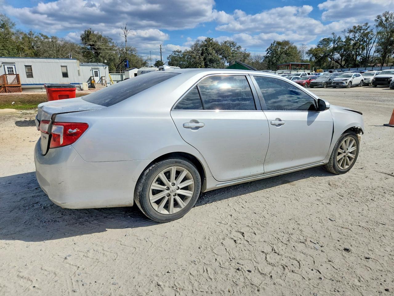 2012 TOYOTA CAMRY XLE V6 photo 5