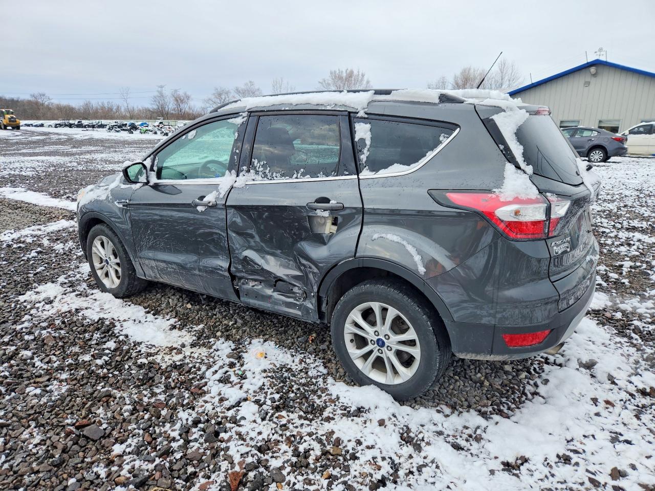 2017 FORD ESCAPE SE photo 4