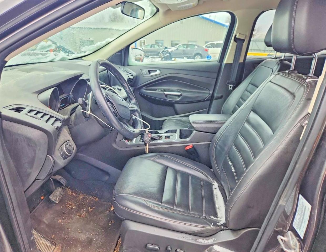2017 FORD ESCAPE SE photo 19
