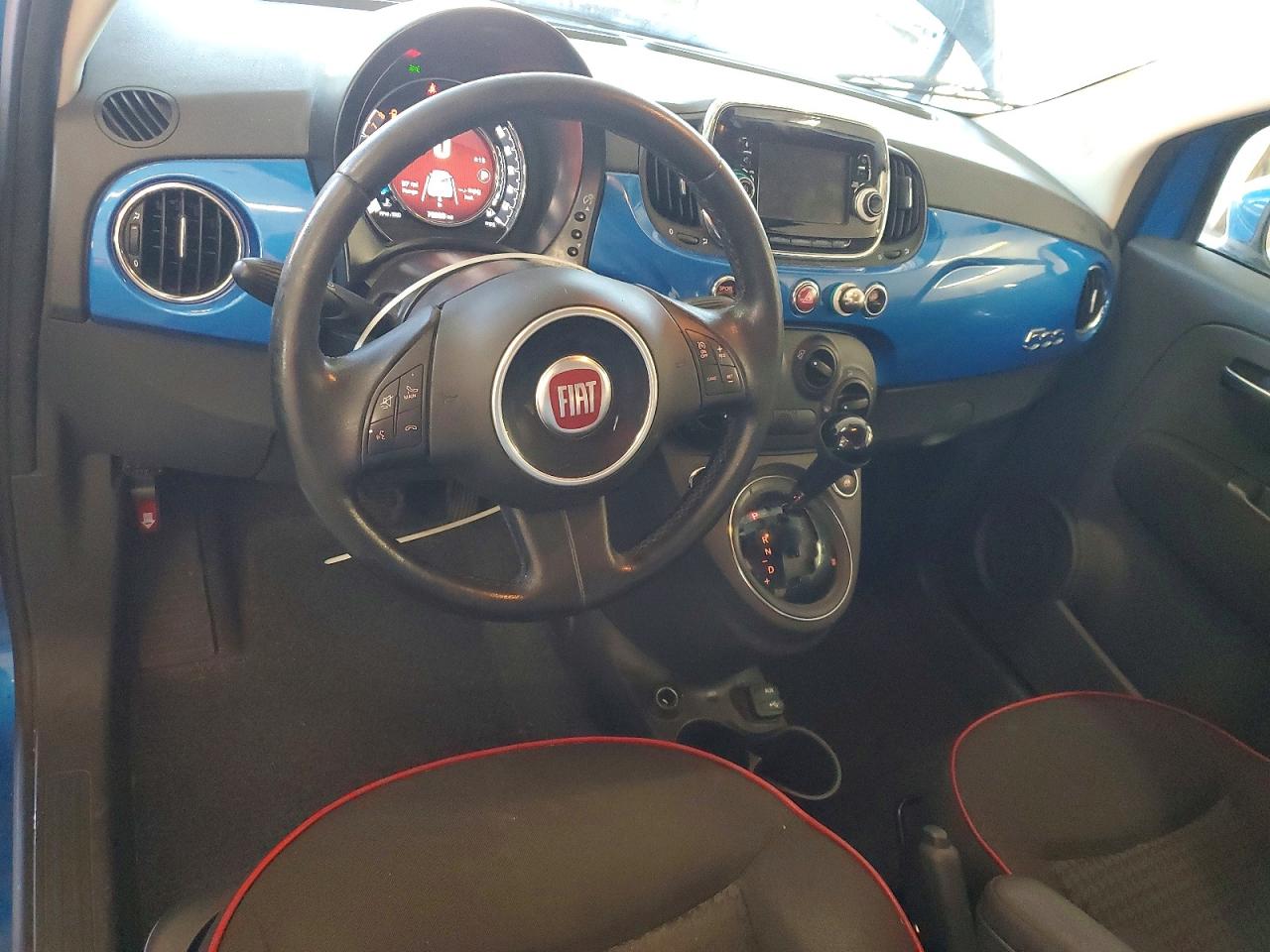 2017 FIAT 500 POP photo 8
