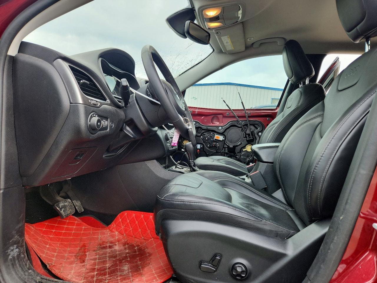 2019 JEEP CHEROKEE LIMITED photo 19