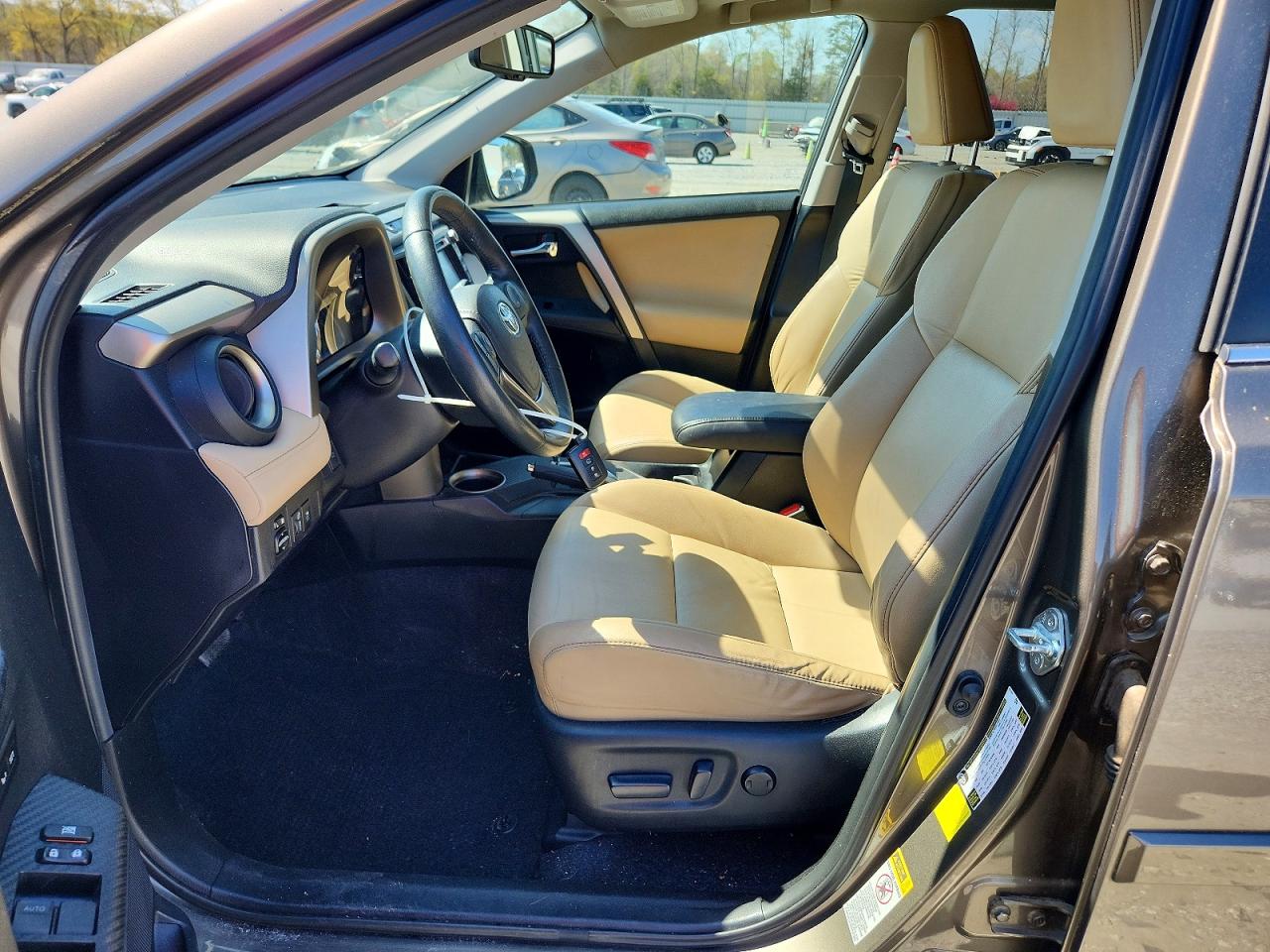 2015 TOYOTA RAV4 LIMITED photo 19