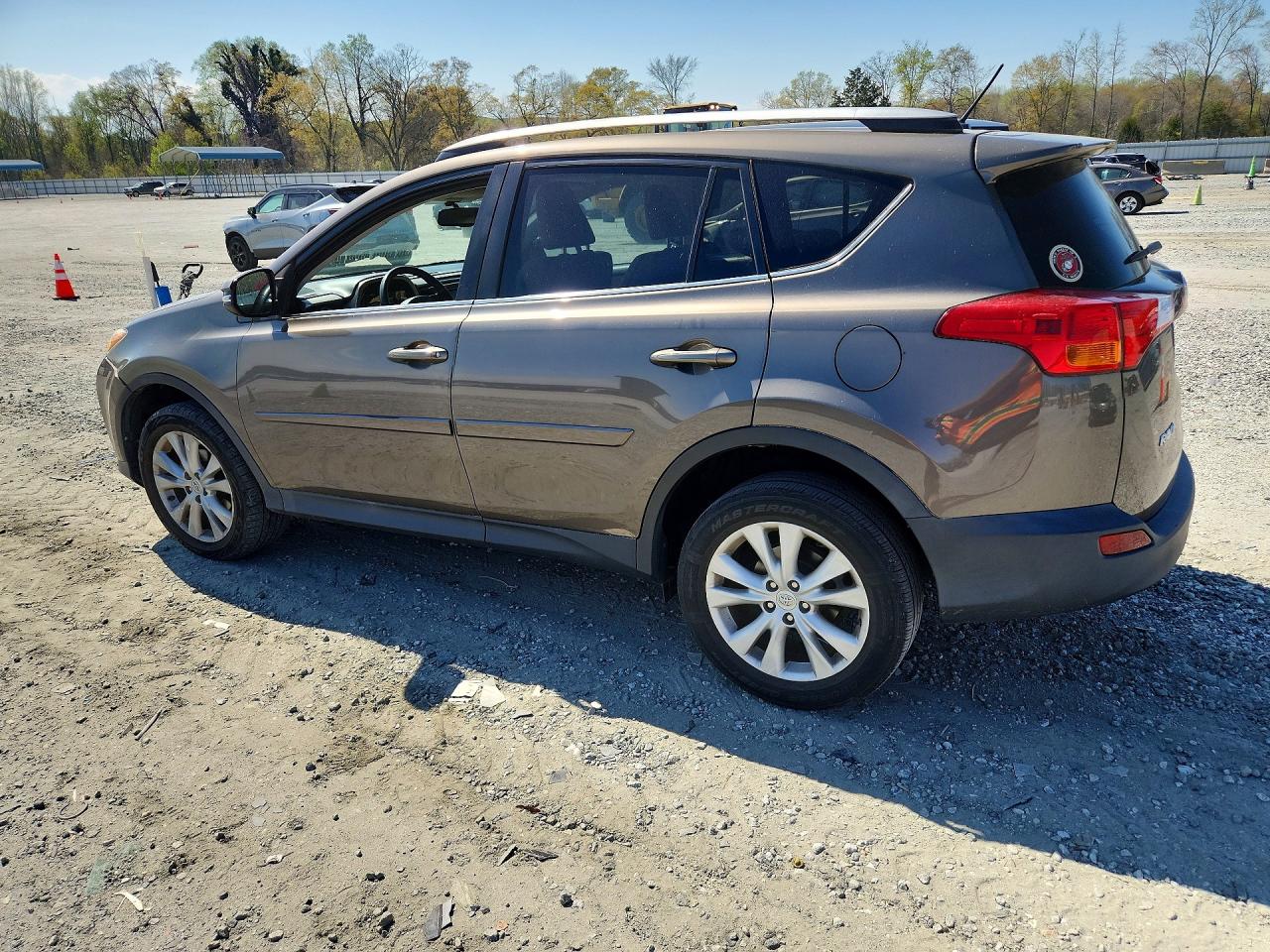 2015 TOYOTA RAV4 LIMITED photo 4