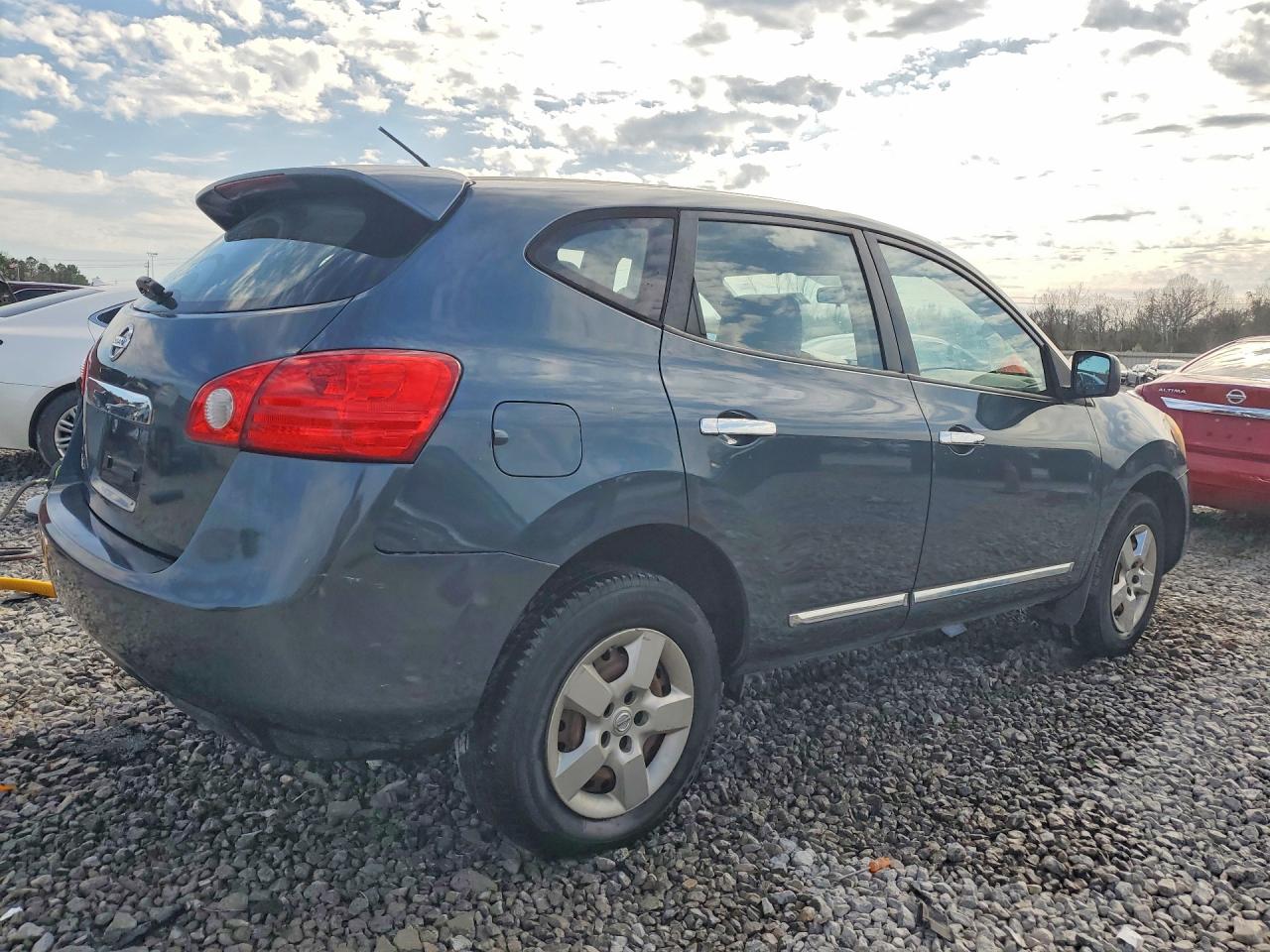 2013 NISSAN ROGUE S photo 7