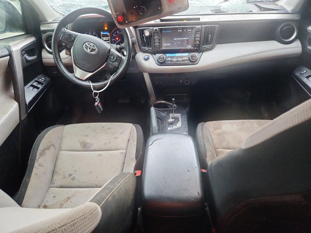 2018 TOYOTA RAV4 XLE photo 8