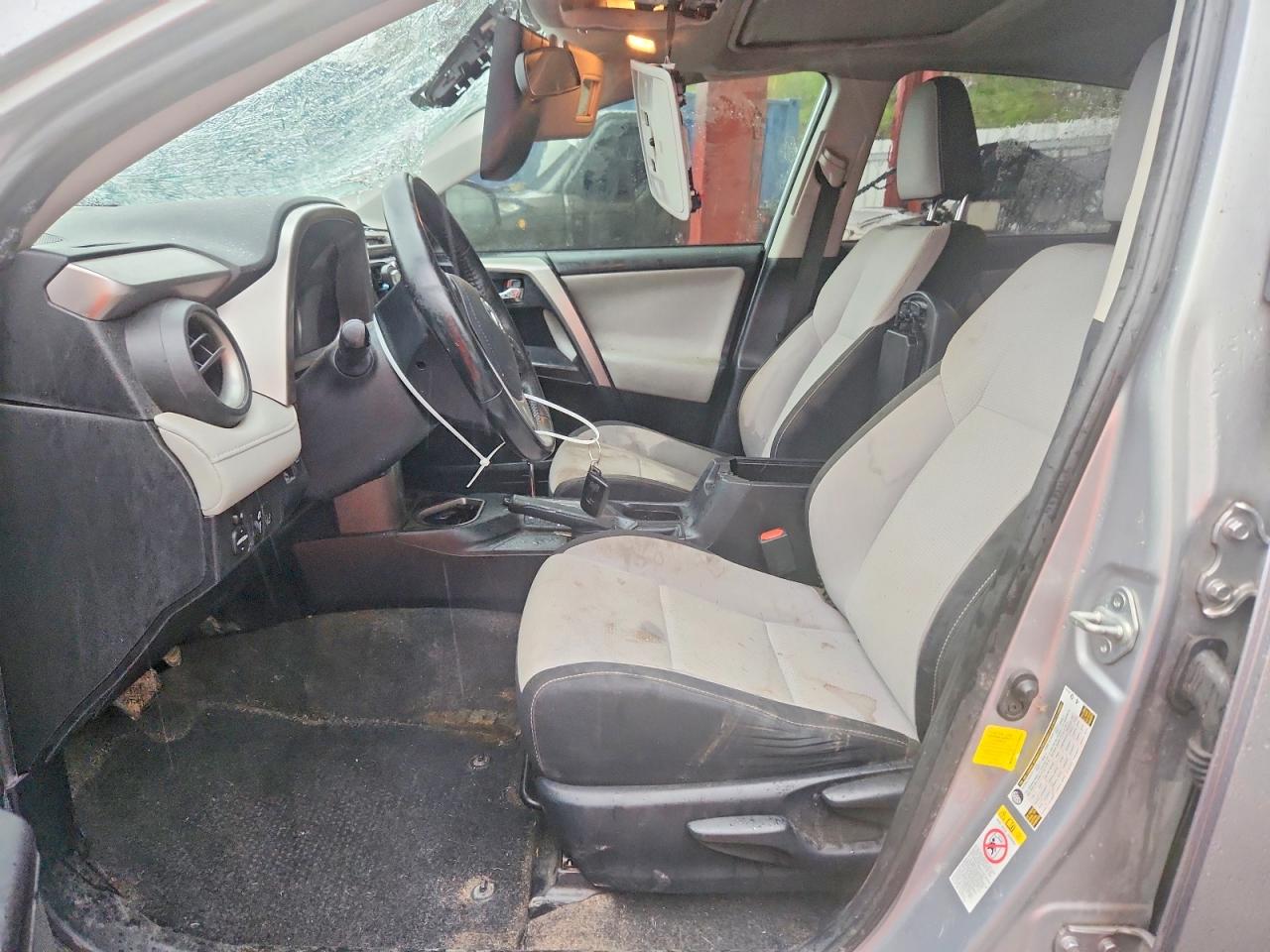2018 TOYOTA RAV4 XLE photo 7