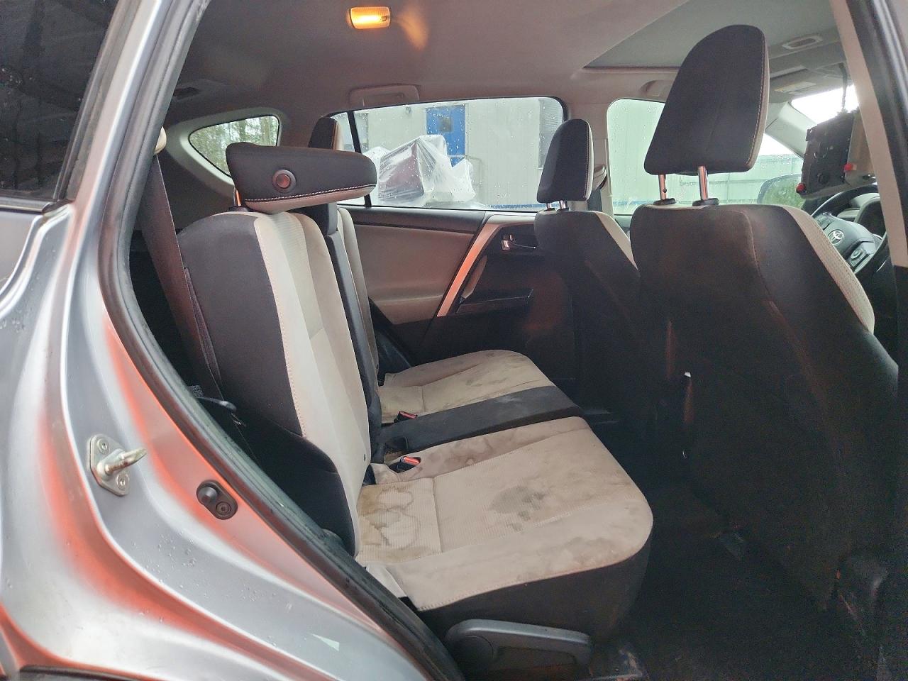 2018 TOYOTA RAV4 XLE photo 11