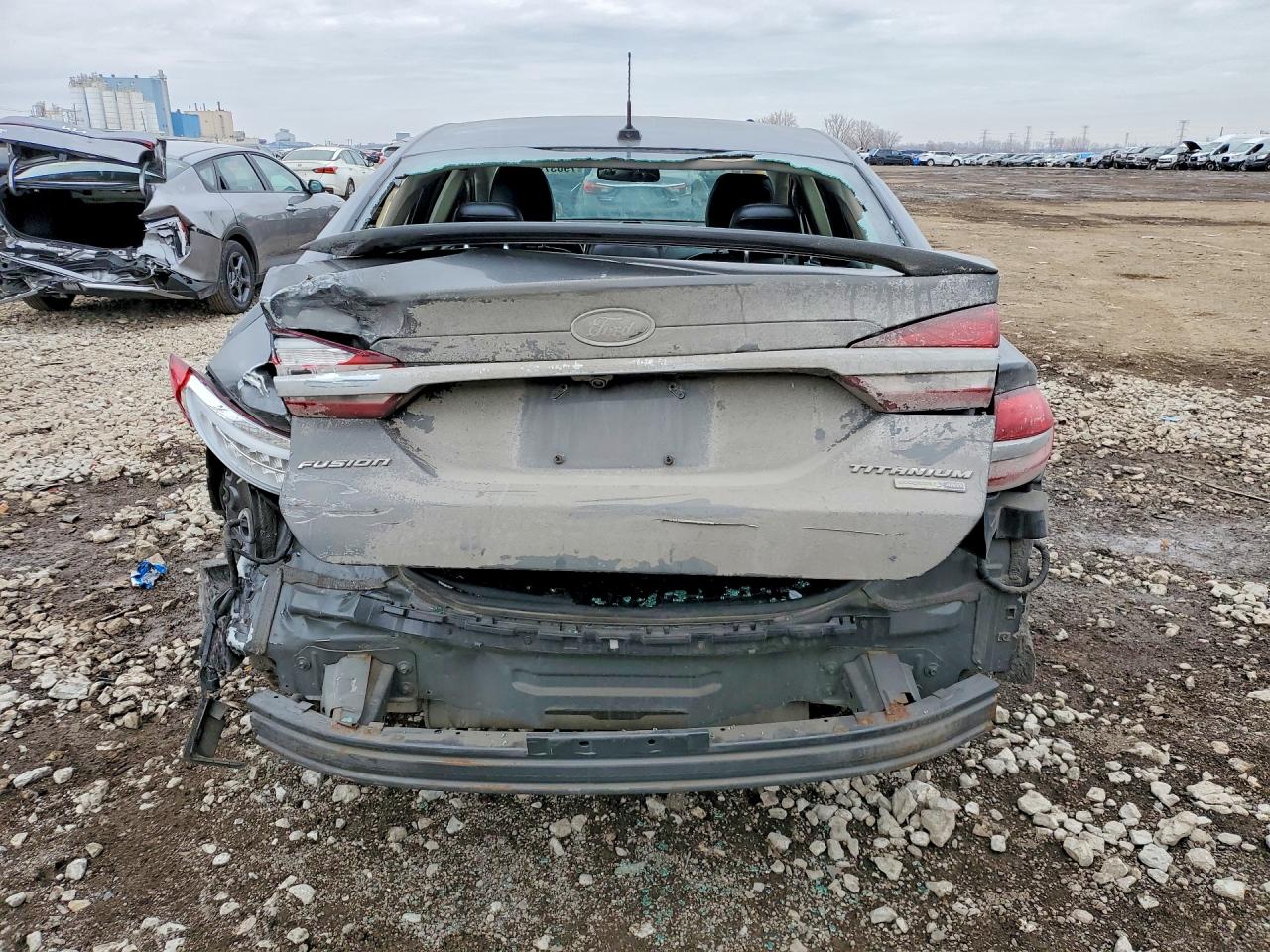 2018 FORD FUSION photo 11