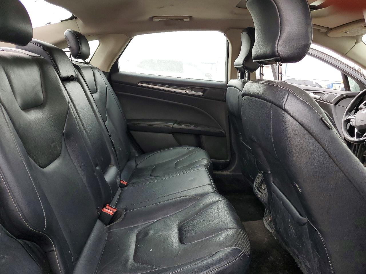 2018 FORD FUSION photo 19