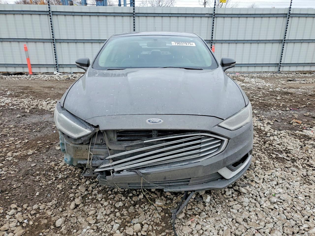 2018 FORD FUSION photo 9