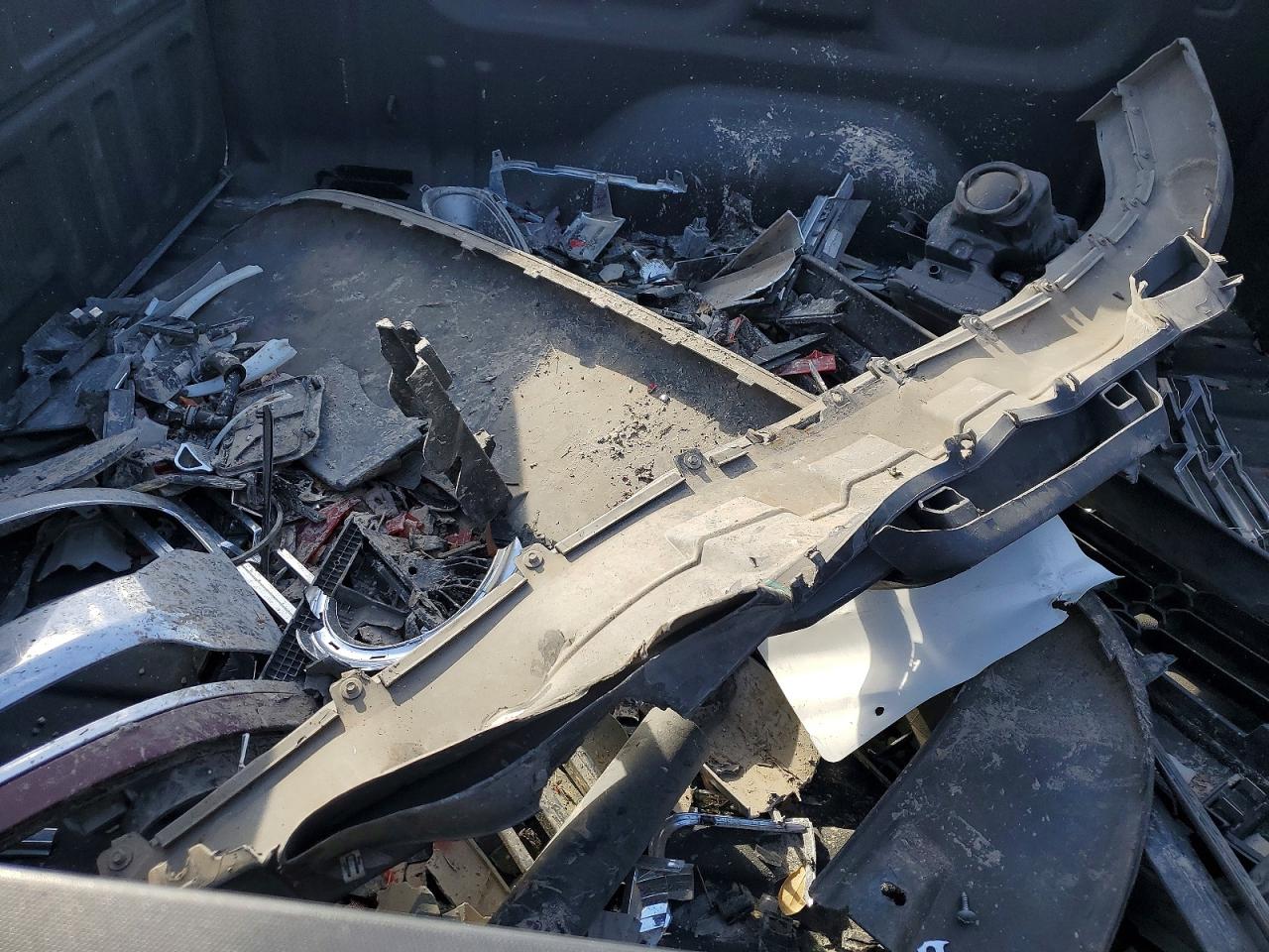 2018 CHEVROLET SILVERADO C1500 LT photo 12