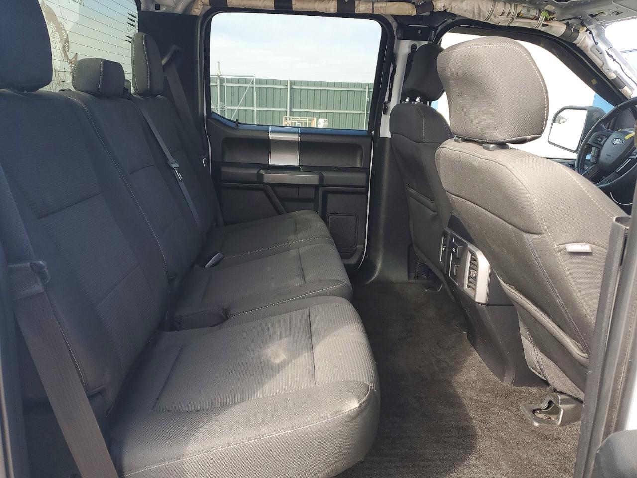 2015 FORD F 150 photo 28