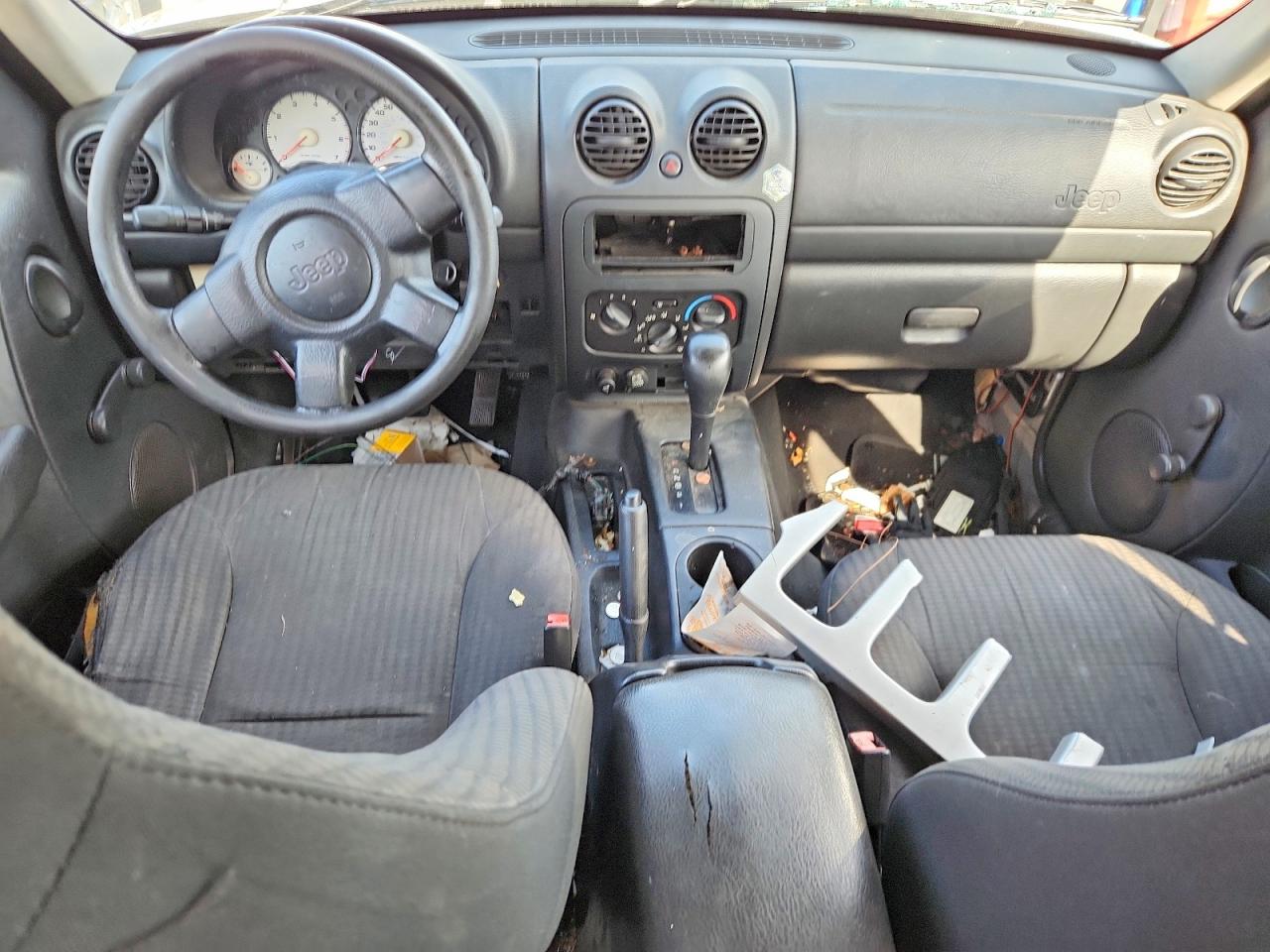 2002 JEEP LIBERTY SPORT photo 15