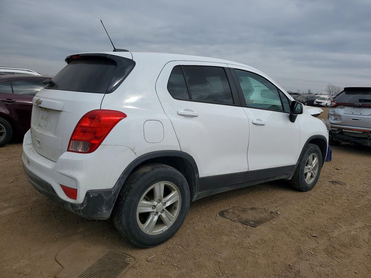 2020 CHEVROLET TRAX LS photo 5