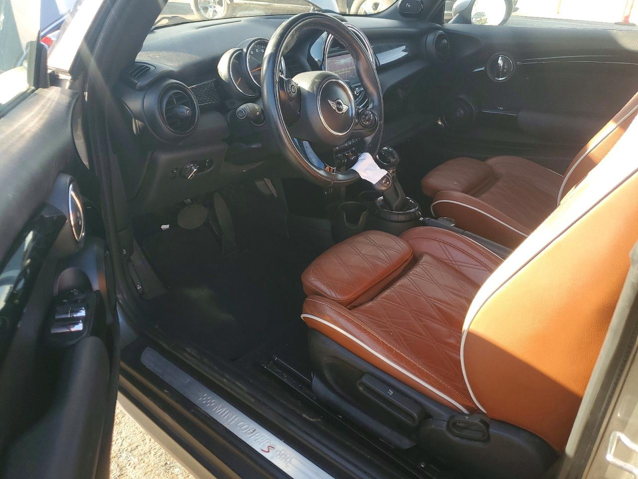 2016 MINI COOPER S photo 15