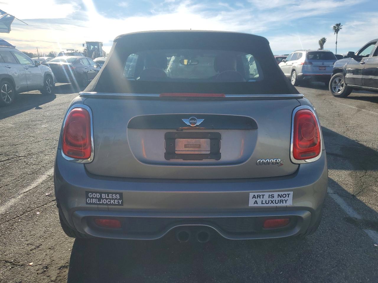 2016 MINI COOPER S photo 11