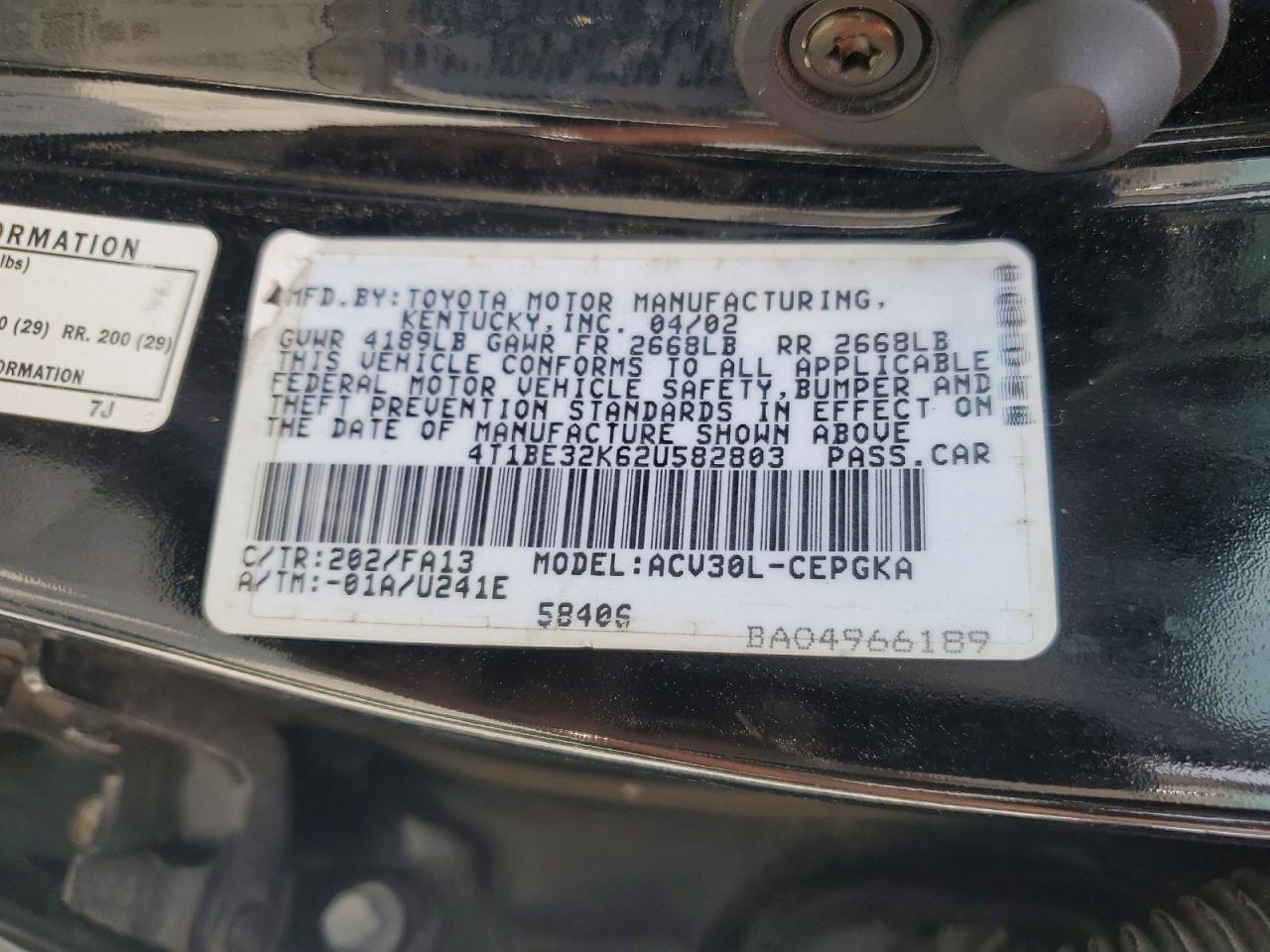 2002 TOYOTA CAMRY XLE photo 34