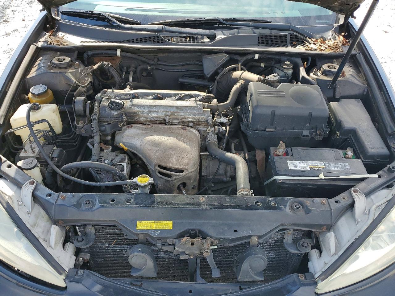 2002 TOYOTA CAMRY XLE photo 31