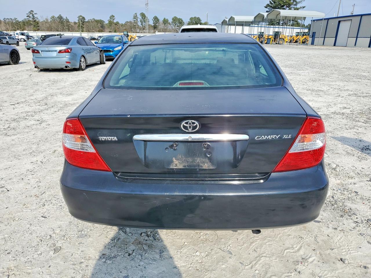 2002 TOYOTA CAMRY XLE photo 16