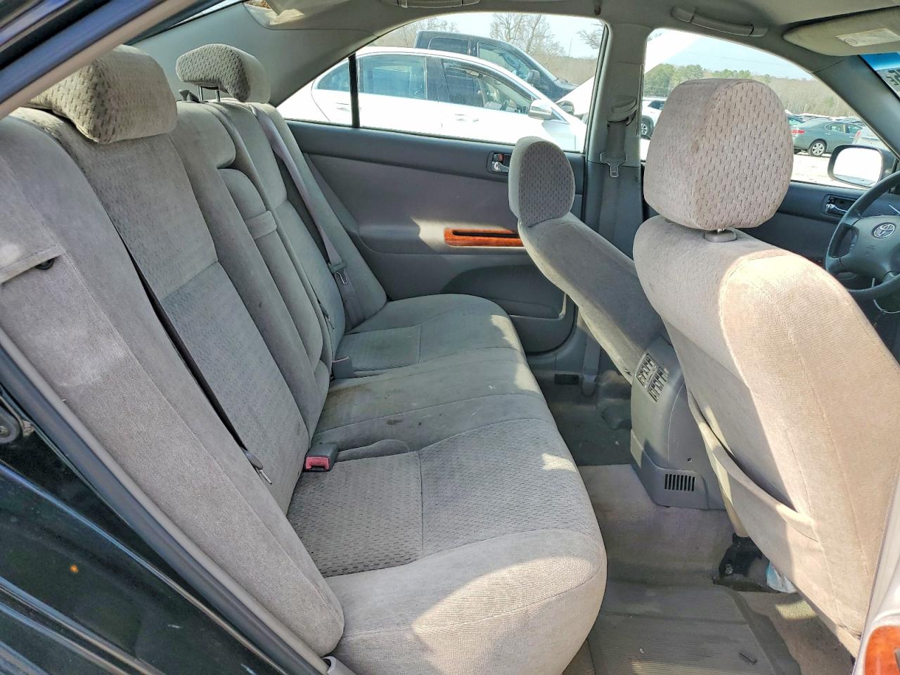 2002 TOYOTA CAMRY XLE photo 28