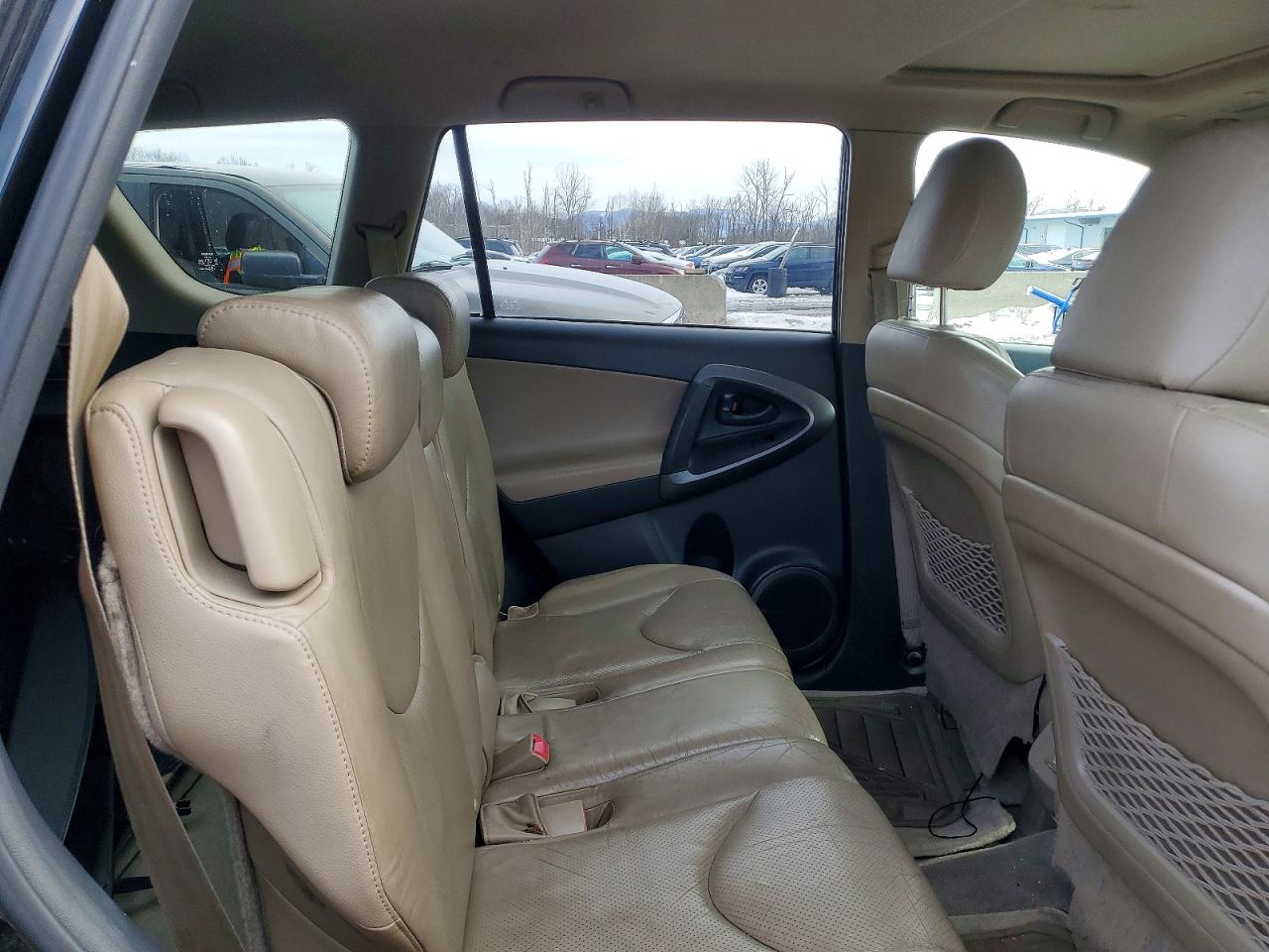 2010 TOYOTA RAV4 LIMITED photo 11