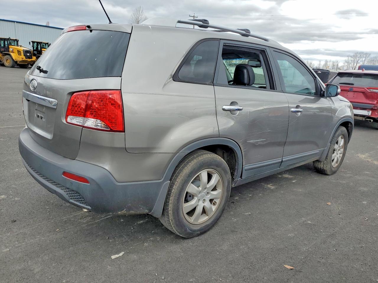2012 KIA SORENTO photo 5