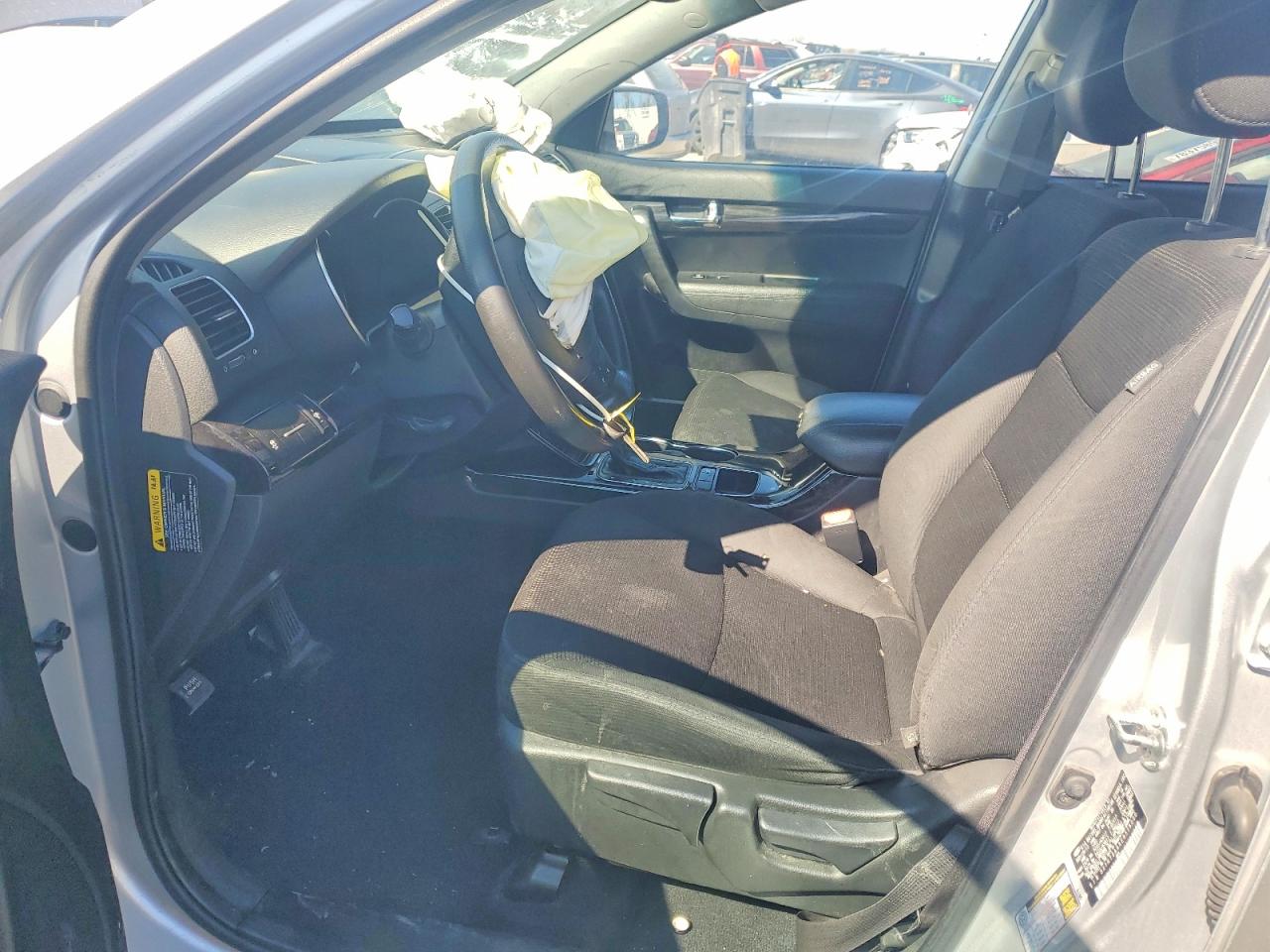 2014 KIA SORENTO LX photo 19