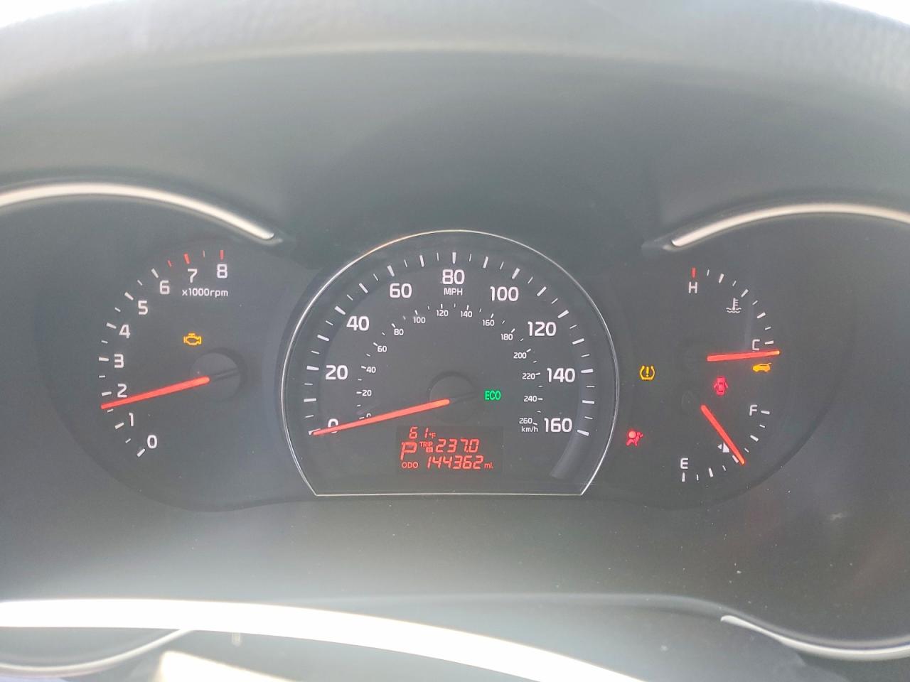 2014 KIA SORENTO LX photo 25