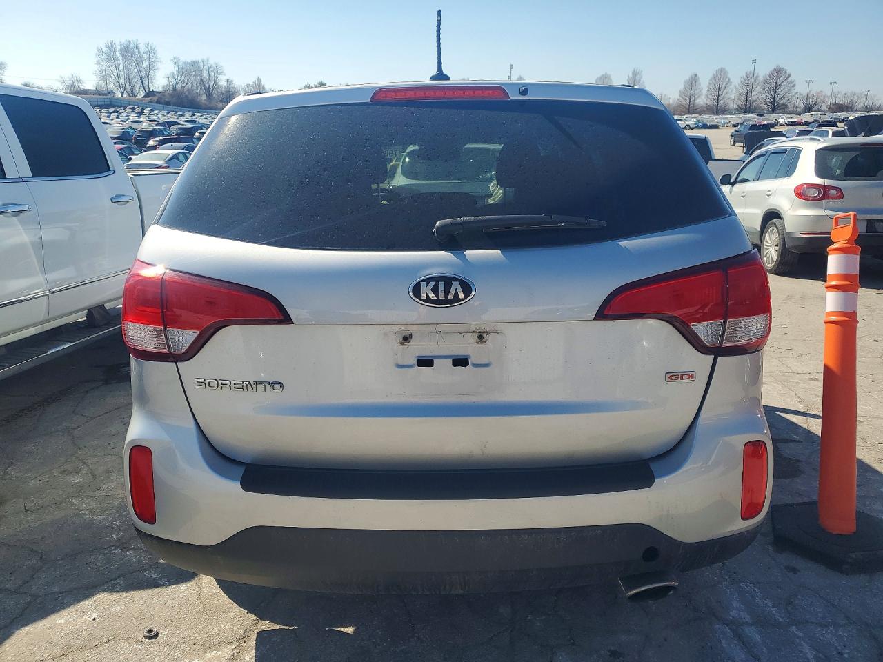 2014 KIA SORENTO LX photo 16