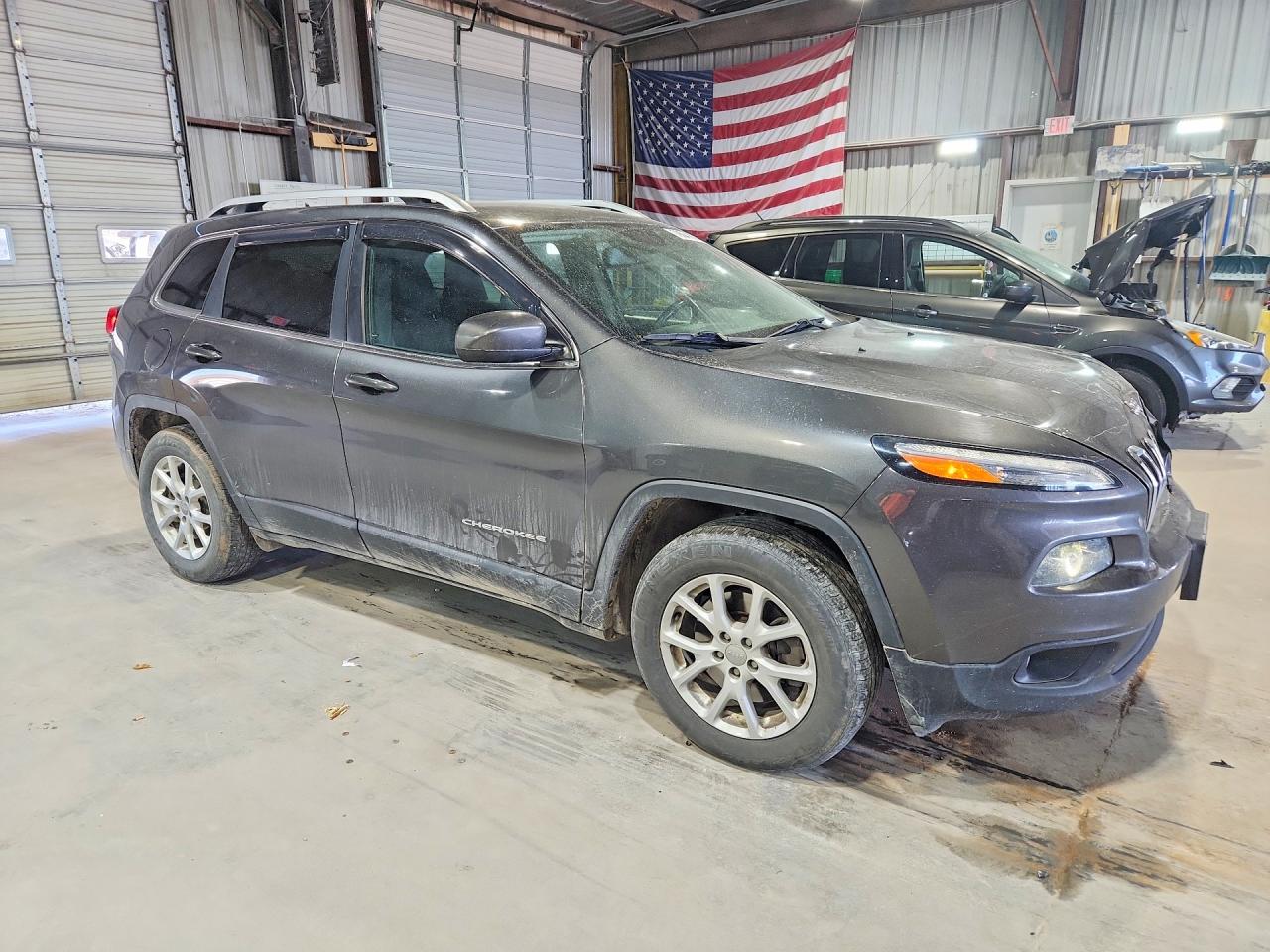 2017 JEEP CHEROKEE LATITUDE photo 7