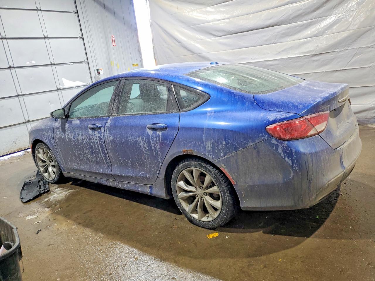 2015 CHRYSLER 200 photo 2