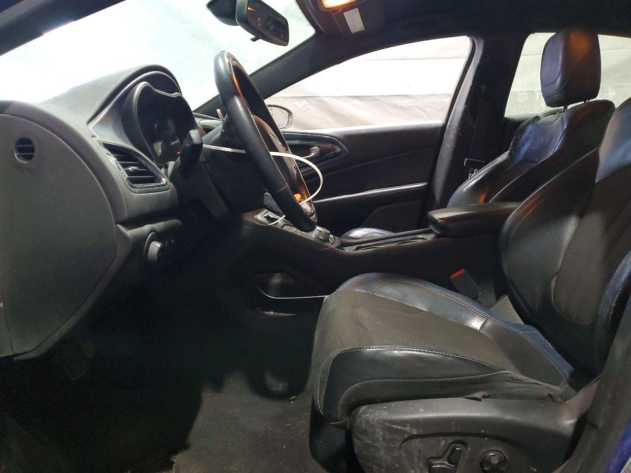 2015 CHRYSLER 200 photo 7