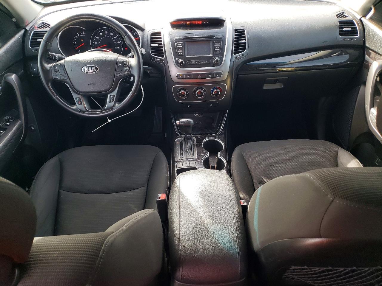 2014 KIA SORENTO LX photo 22