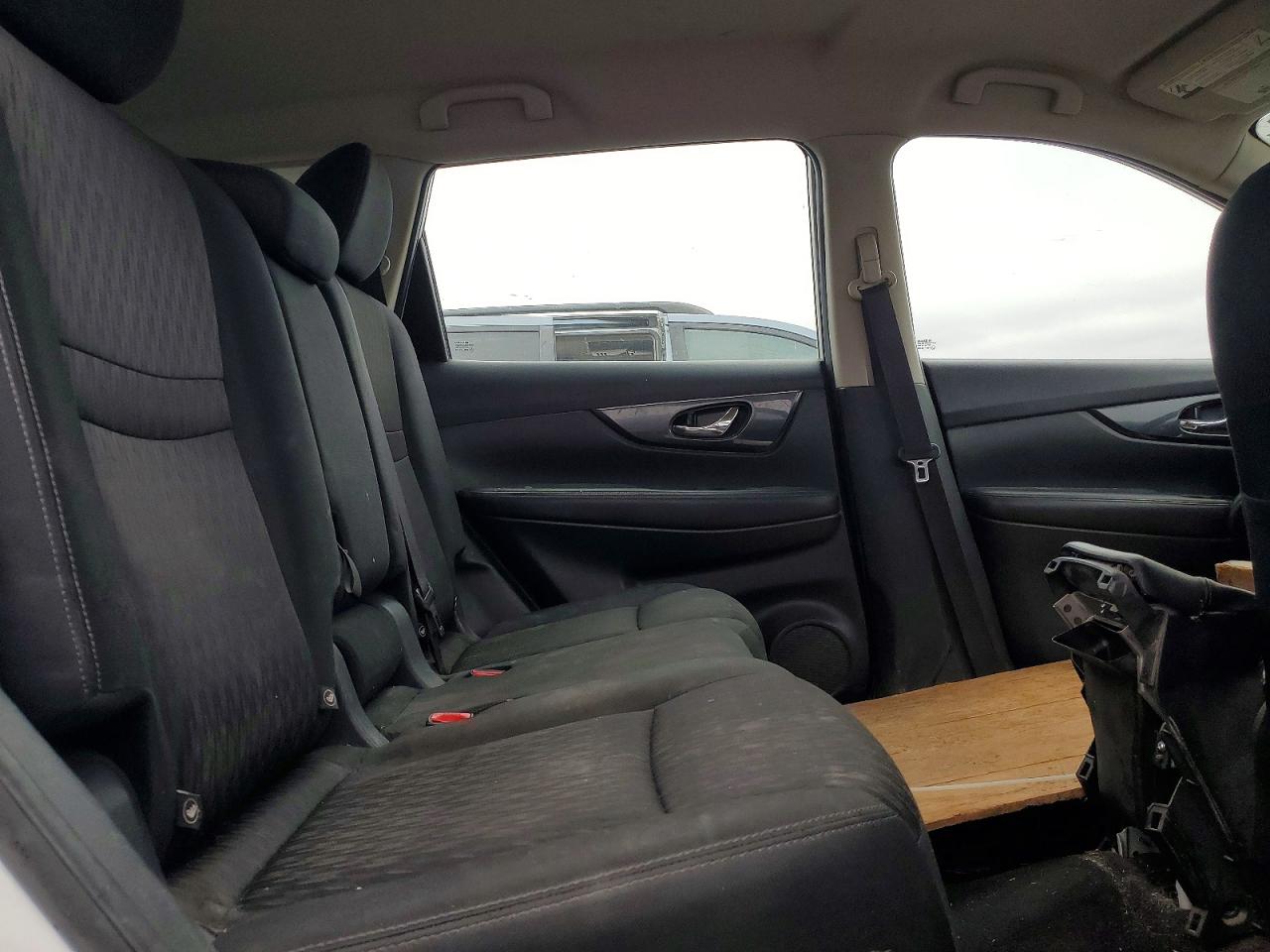 2018 NISSAN ROGUE S photo 11