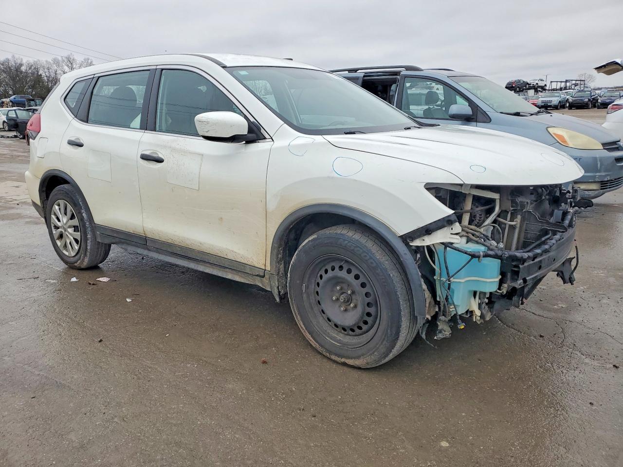2018 NISSAN ROGUE S photo 4