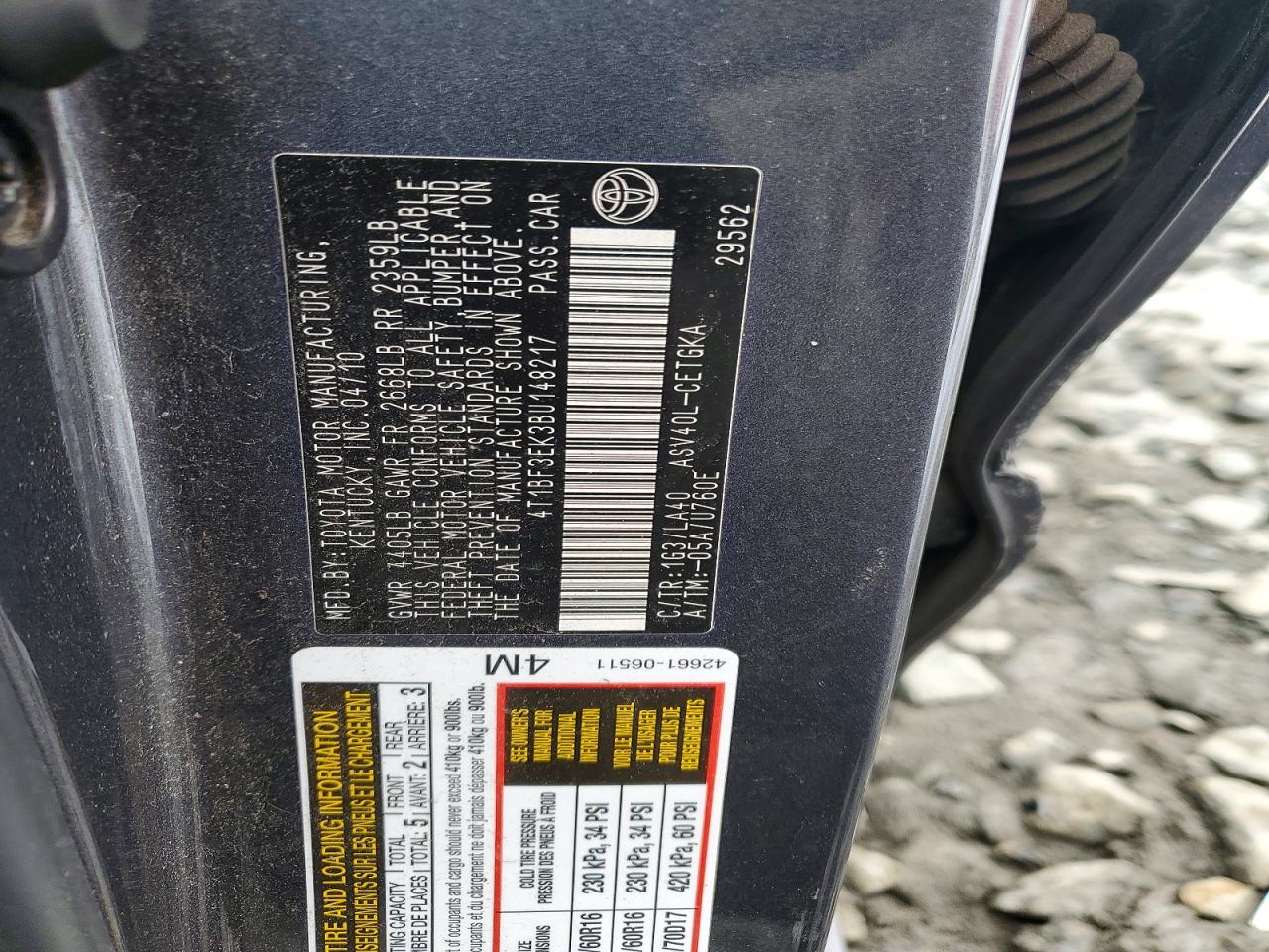 2011 TOYOTA CAMRY XLE photo 34