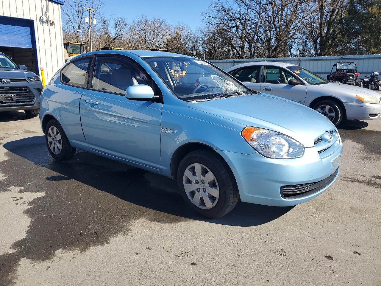 2011 HYUNDAI ACCENT GS photo 4