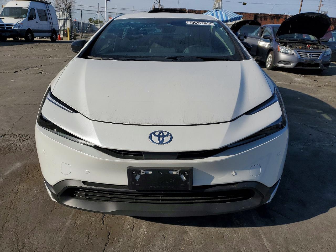 2025 TOYOTA PRIUS LE photo 9