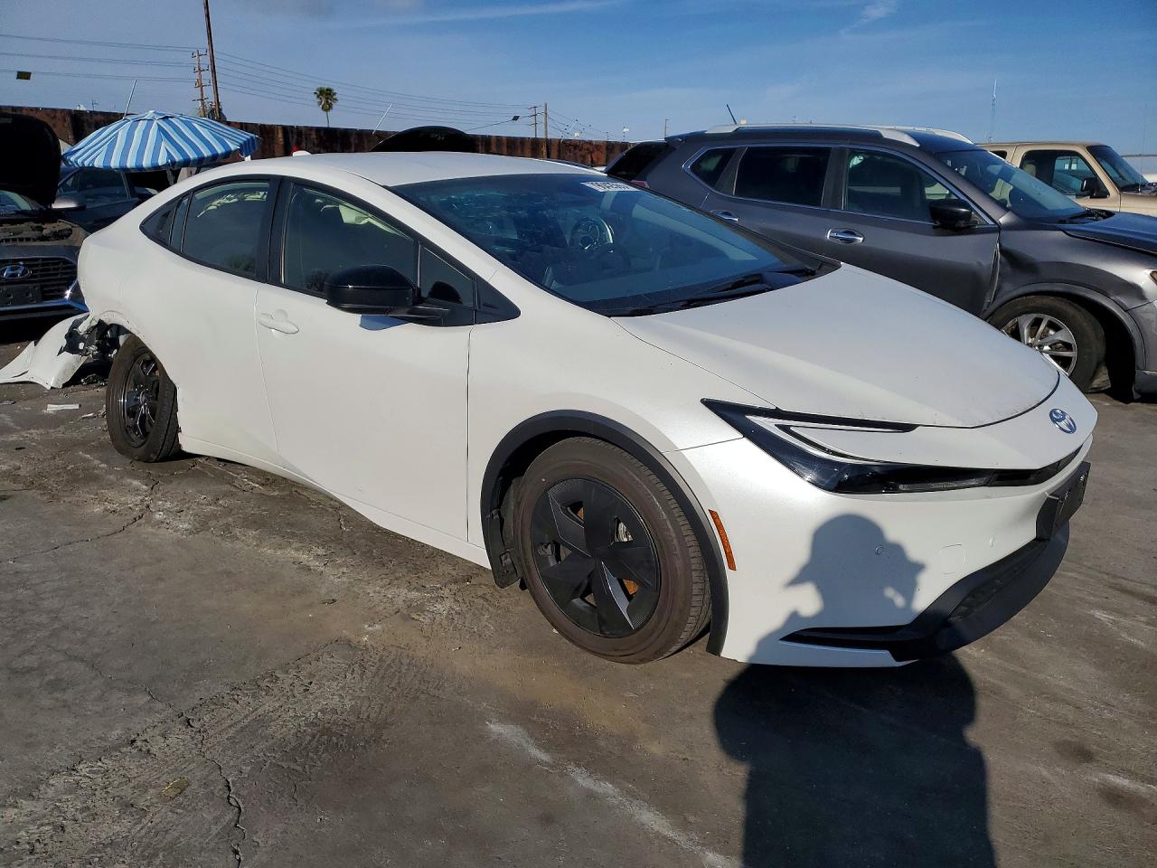 2025 TOYOTA PRIUS LE photo 7
