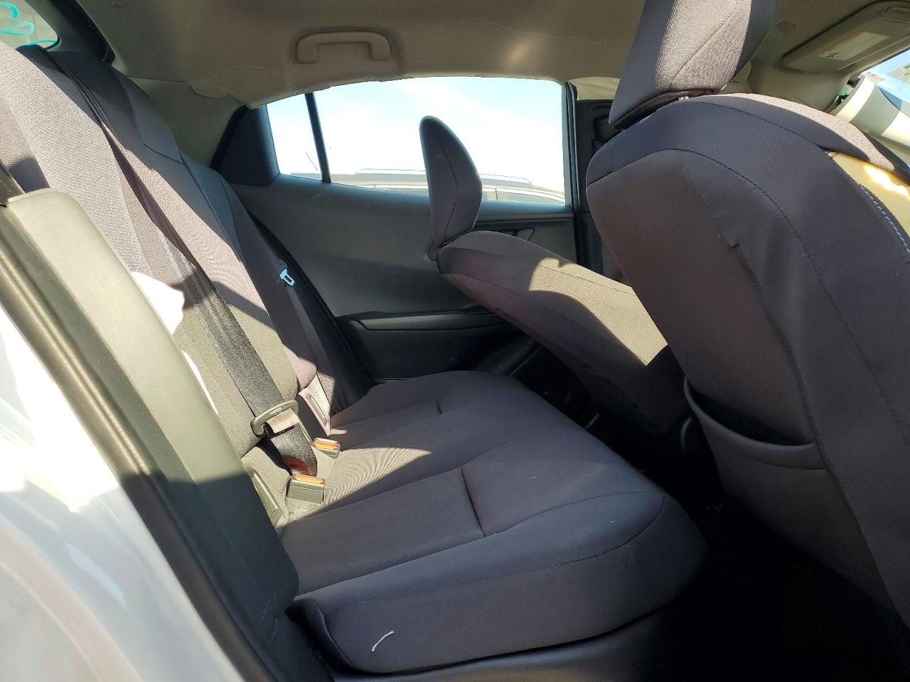 2025 TOYOTA PRIUS LE photo 19