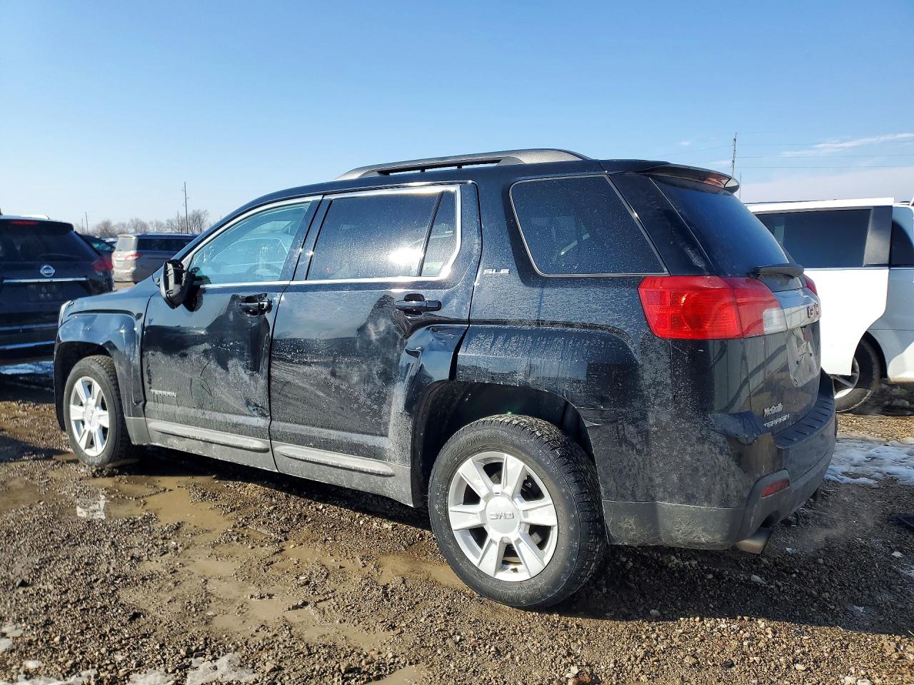 2013 GMC TERRAIN SLE photo 3
