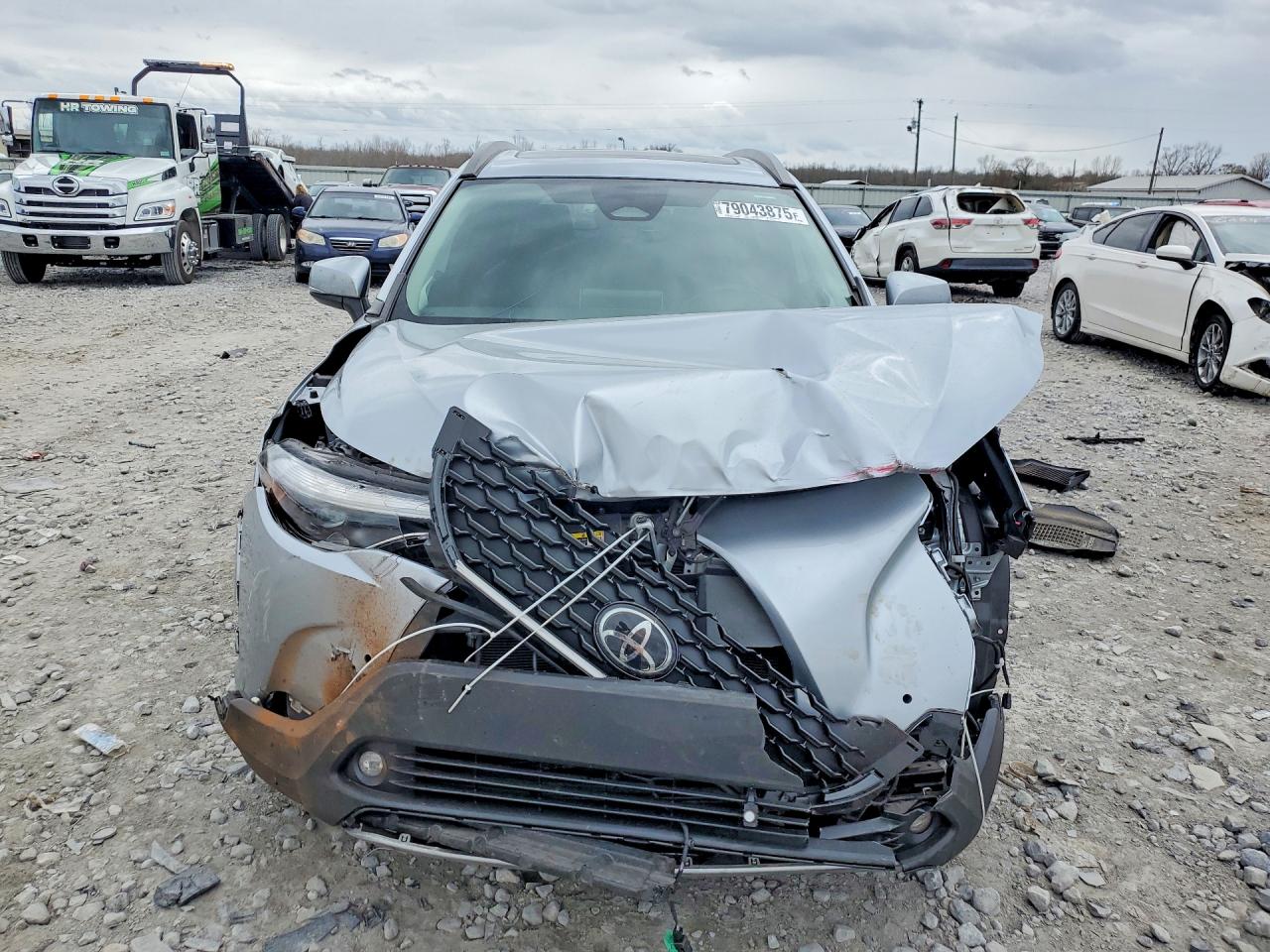2023 TOYOTA COROLLA CROSS XLE photo 5