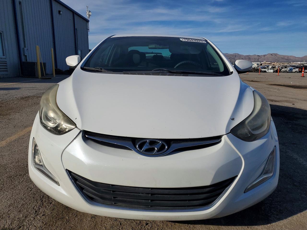2016 HYUNDAI ELANTRA SE photo 9