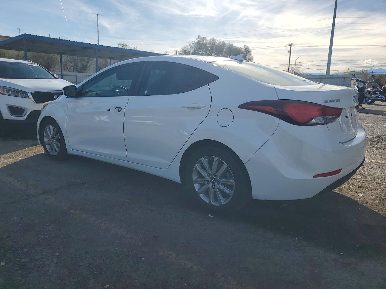 2016 HYUNDAI ELANTRA SE photo 3