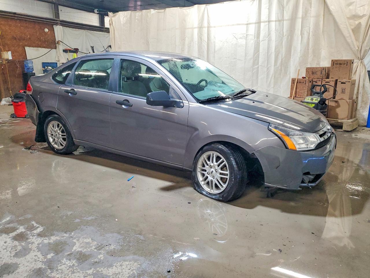 2009 FORD FOCUS SE photo 4